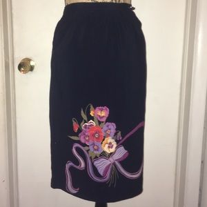 Navy w/floral bow pattern pencil skirt